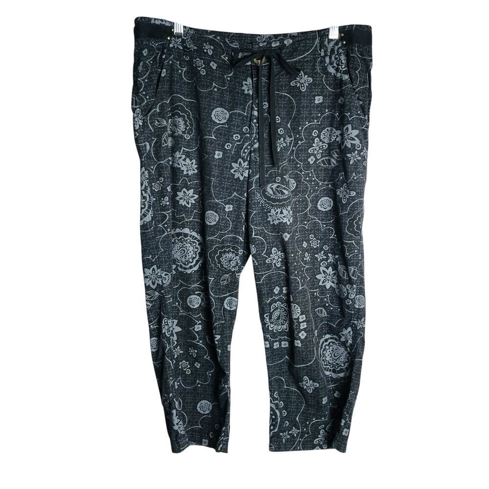 Fresh Produce Cropped Capri Pants Womens M Black Gray Floral Stretch Drawstring